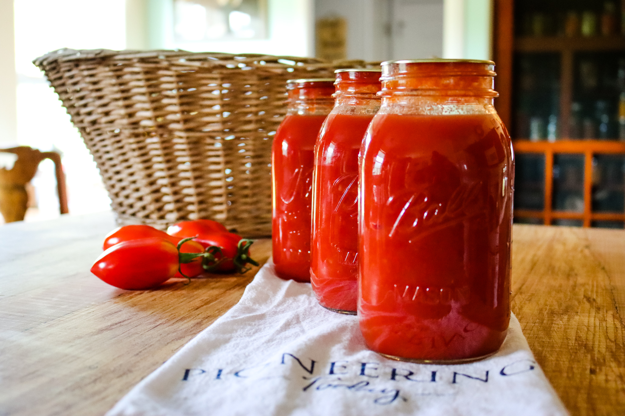 How to Can Tomato Juice Without a Pressure Cooker