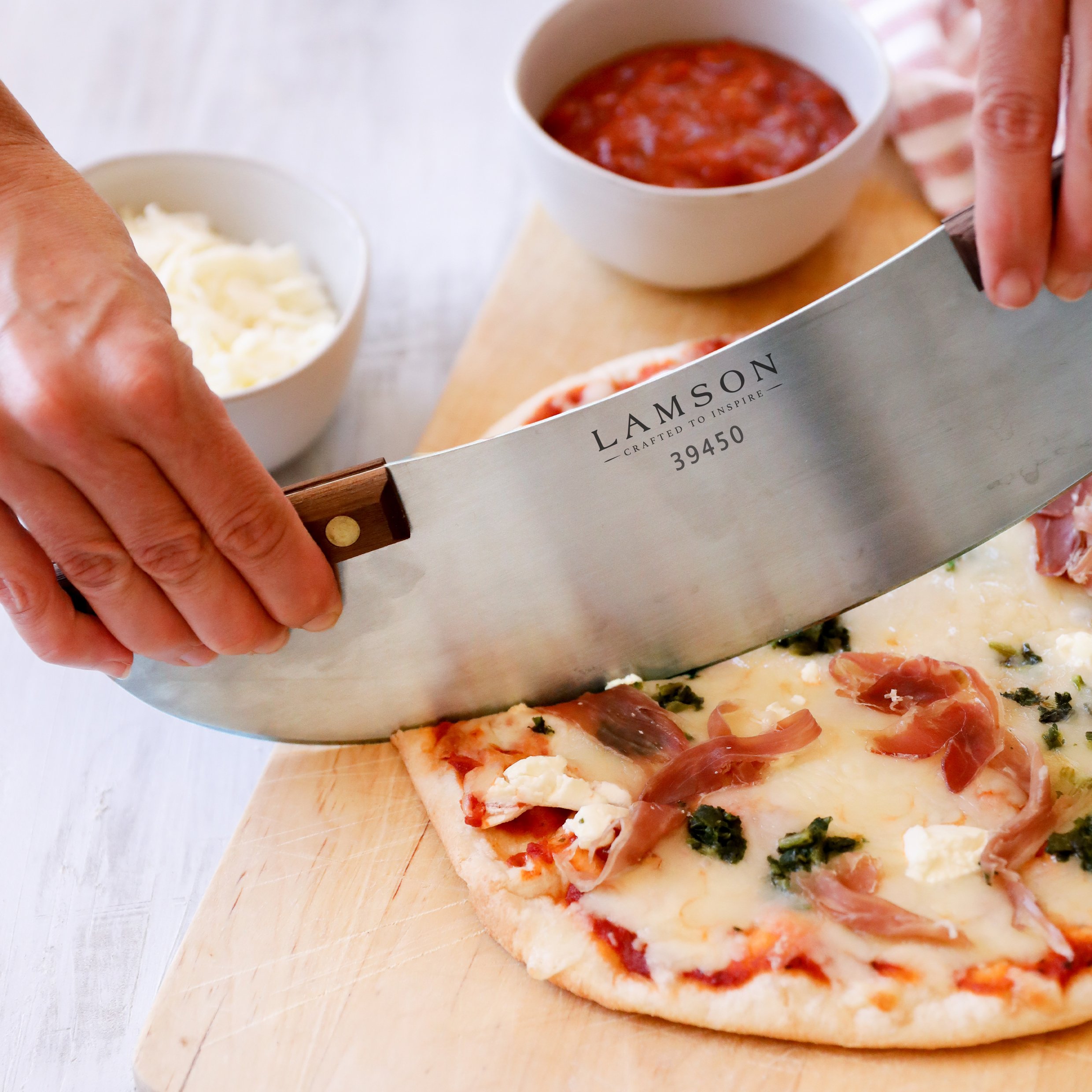 How to Use Pizza Cutter Wheel